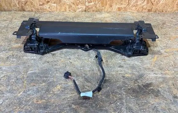 Porsche Cayenne (9Y0 9Y3) Tailgate/trunk spoiler 9Y3827204Dporsche 9Y3827204D