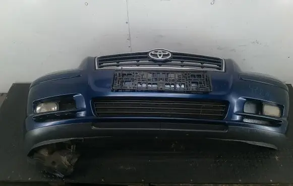 Toyota Avensis T250 Front bumper 