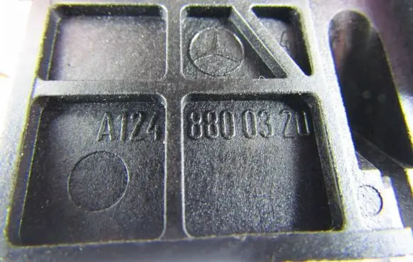 Engine bonnet (hood) release handle