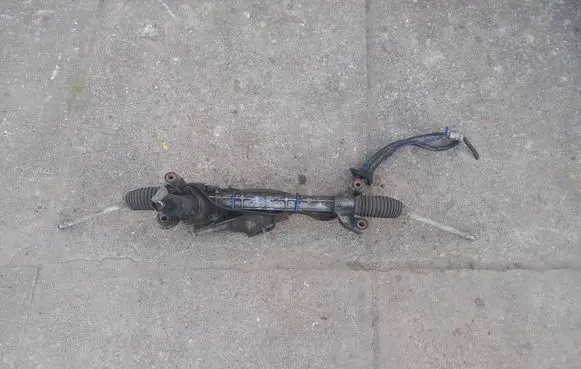 Subaru Legacy Steering rack E262270011 Q003TB0071