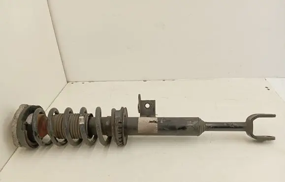 BMW 5 F10 F11 Front shock absorber/damper 6863295