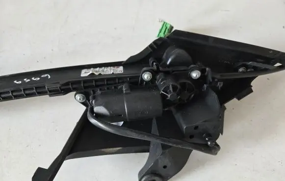 Mercedes-Benz E W213 Curtain motor A2138100127