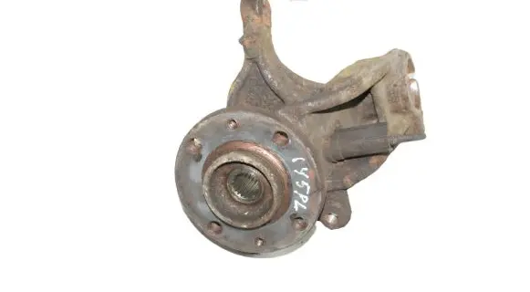 Peugeot 2008 I Front wheel hub