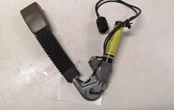 Jaguar S-Type Front seatbelt buckle 33036733