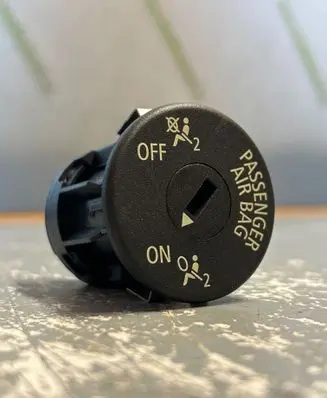BMW 5 F10 F11 Passenger airbag on/off switch 9196886 6131