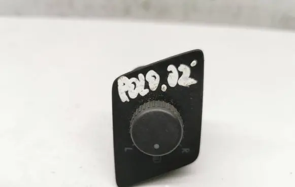 Volkswagen Polo Wing mirror switch