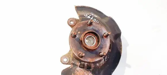 Toyota Avensis T270 Front wheel hub
