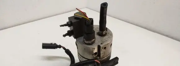 Volkswagen PASSAT B5 Convertible roof hydraulic pump 8E0614175F 0265410050