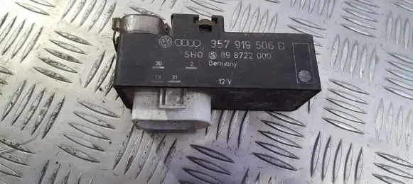 Volkswagen Golf III Coolant fan relay 357919506d 898722000