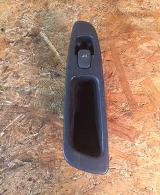 Volvo S40, V40 Electric window control switch 69468808 Z9SM00