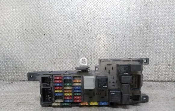 Volvo S60 Fuse module 8637841 518322326