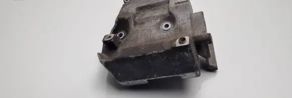 Volkswagen PASSAT B5 A/C compressor mount bracket 038260885B