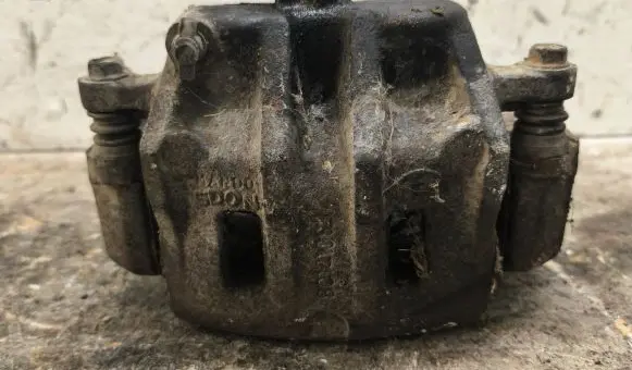 KIA Opirus Front brake caliper