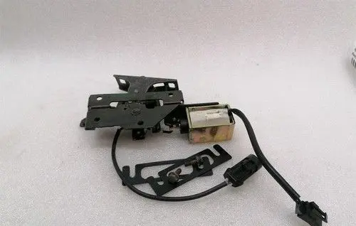 Ferrari 360 Engine bonnet/hood lock/latch loop/hook 65770100