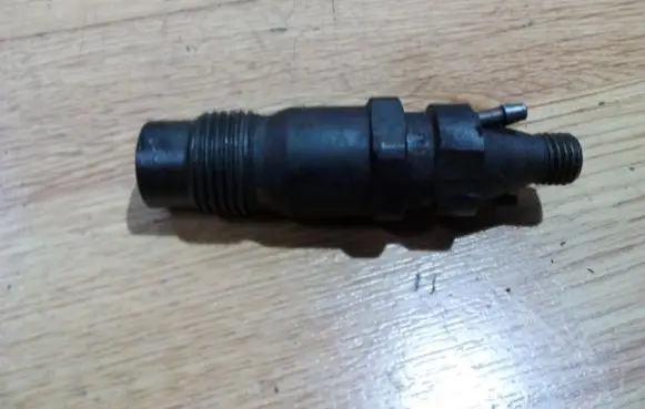 Nissan Primera Fuel injector 0432217308 2j610
