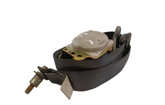 Honda Odyssey Rear seatbelt