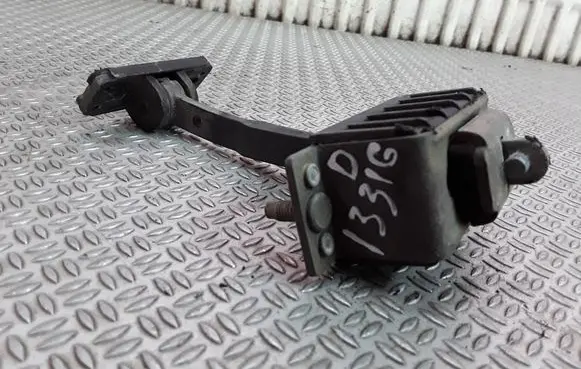 Mercedes-Benz E W211 Rear door check strap stopper