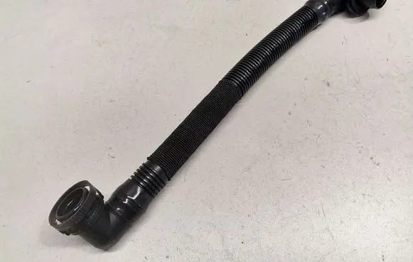 Breather/breather pipe/hose