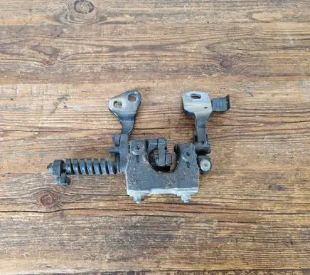 BMW 3 E90 E91 Tailgate/trunk/boot hinge 41627054050 7054050