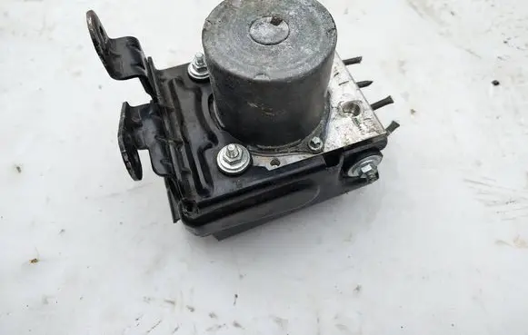 Mercedes-Benz Sprinter W906 ABS Pump A9069009003