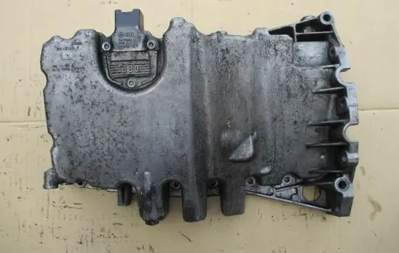 Volkswagen Scirocco Oil sump 03G103603