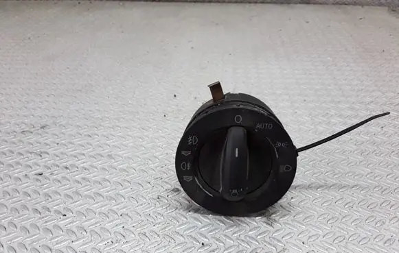 Skoda Octavia Mk2 (1Z) Light switch