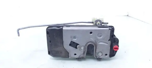 Opel Zafira B Rear door lock 13210739