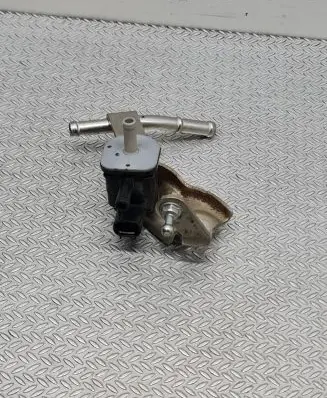Toyota Prius (XW50) Turbo solenoid valve 9091012276 1704271 1362007010