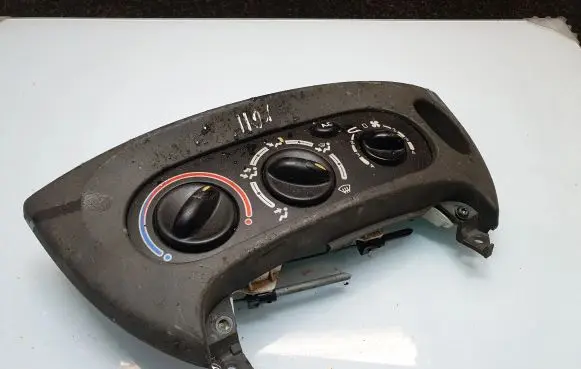 Renault Megane I Climate control unit 663212P 102042
