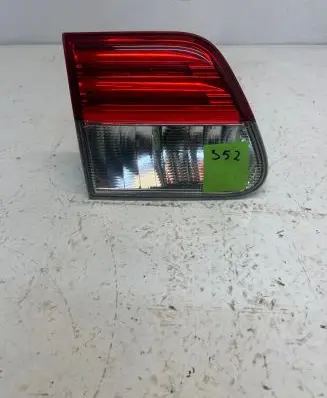 Tailgate rear/tail lights