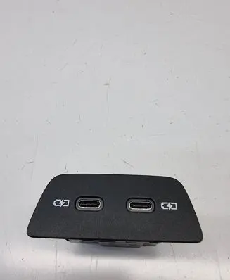 Volkswagen Golf VIII USB socket connector 2G6035718
