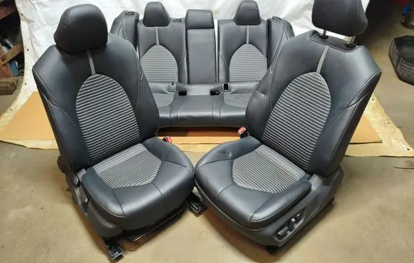 Seat set
