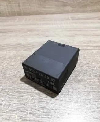 Mercedes-Benz E W124 Other relay 0135454932 05999662