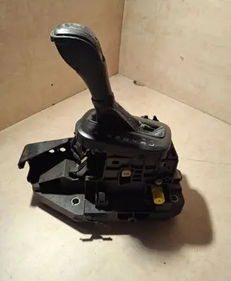 Volvo S80 Gear shifter/selector P30622446