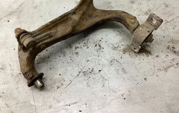 Rear upper control arm/wishbone