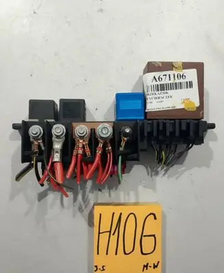 Audi A4 S4 B5 8D Fuse box set 8L0941822A