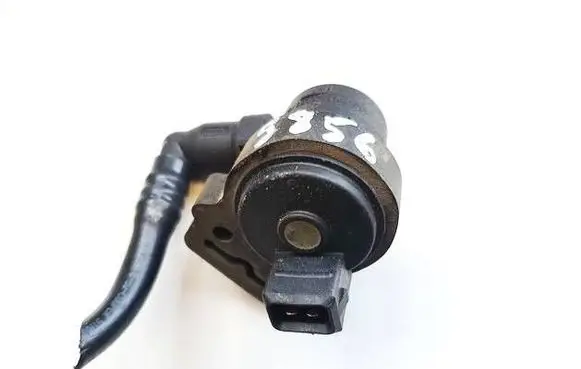 Mercedes-Benz ML W164 Turbo solenoid valve a0004769832