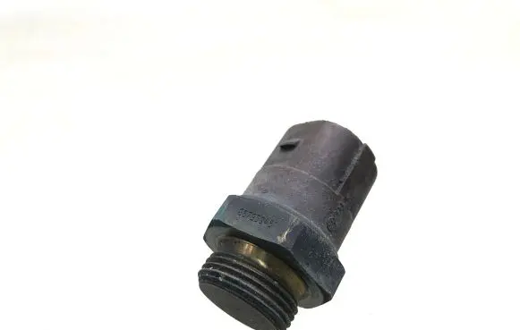 Volkswagen Golf IV Coolant temperature sensor 867959481