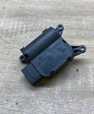 Seat Altea Air flap motor/actuator 8E1820511B 0132801303