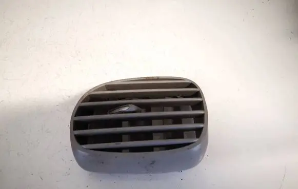 Nissan Almera Tino Dash center air vent grill