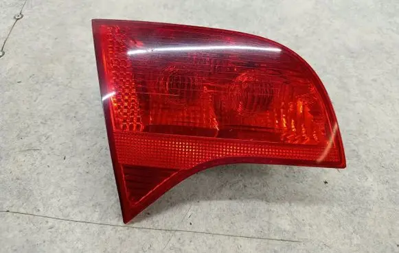 Audi A4 S4 B7 8E 8H Tailgate rear/tail lights 8E9945093