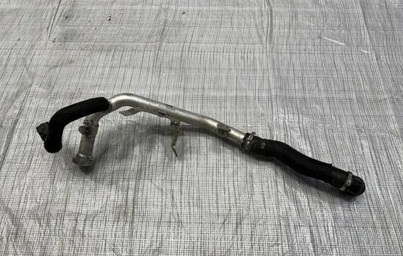 Maserati Grecale Engine coolant pipe/hose 670181256