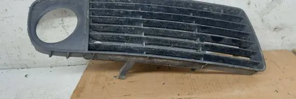 Audi A6 S6 C5 4B Front bumper lower grill 4B0807682S
