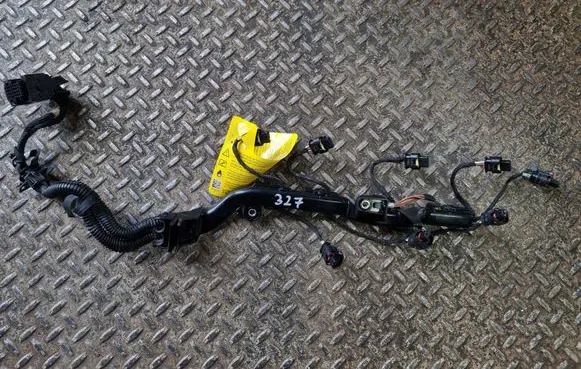 BMW 2 F44 Fuel injector wires 8685853
