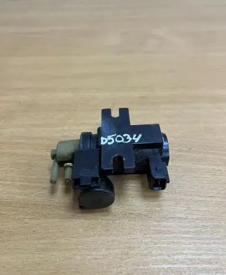 BMW X5 E70 Turbo solenoid valve 7626350 D5034