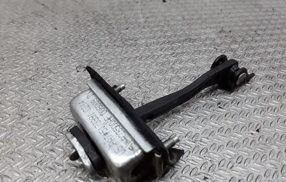 Ford Focus Front door check strap stopper
