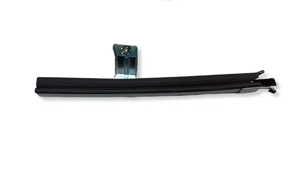 Nissan Juke II F16 Rear door windshield rail 