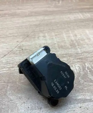 Volvo S80 Air flap motor/actuator 42947 EAM502