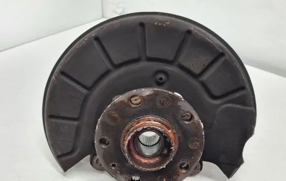 Volkswagen Beetle A5 Front wheel hub spindle knuckle
