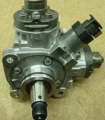 Audi A4 S4 B8 8K Fuel injection high pressure pump 0445010814